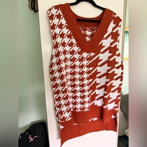 Rust and White Houndstooth Knit Vest
